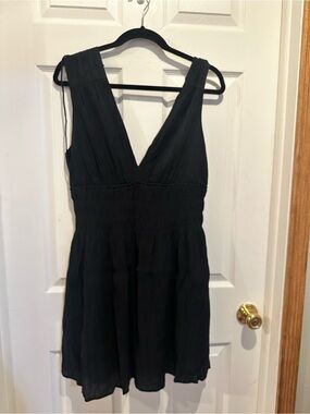 Abercrombie & Fitch Black V-Neck Mini Dress